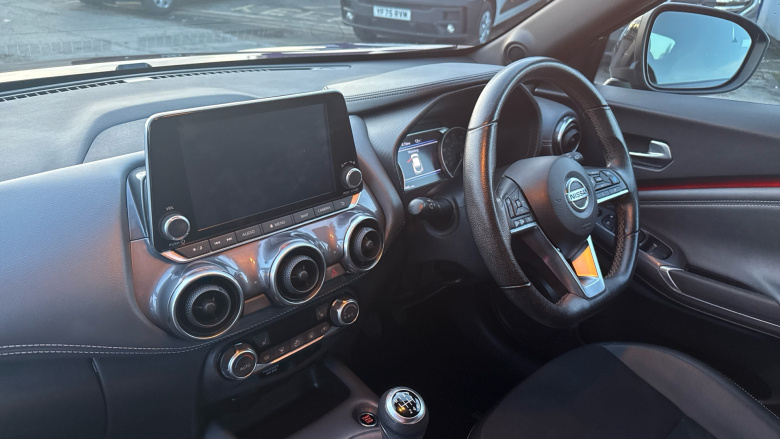 Nissan Juke 1.0 DiG-T 114 Tekna 5dr Petrol Hatchback